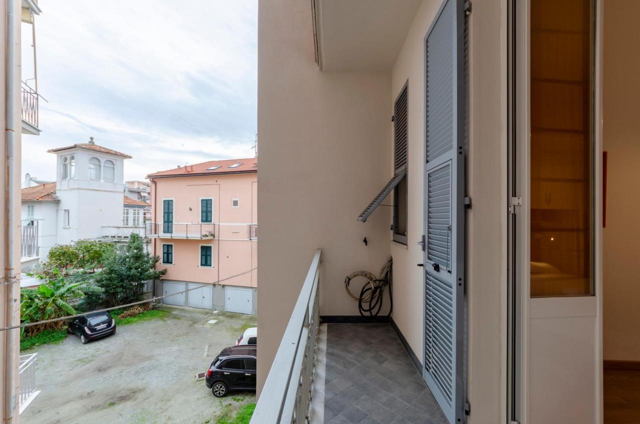 Joivy Apt For 4, Metres From Beach, In Sestri Levante Exterior photo